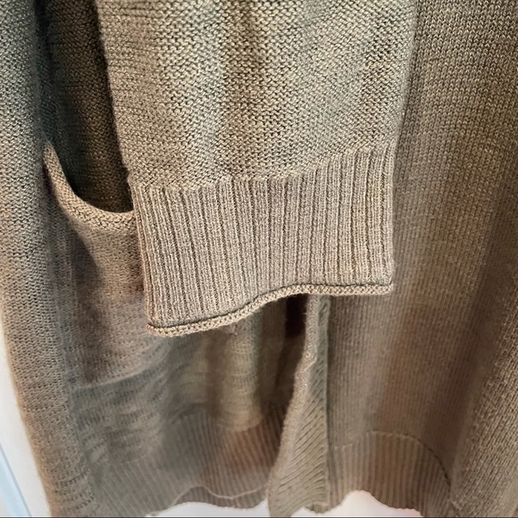 Women's Sonoma 3X Plus Green Cardigan. - Picture 6 of 9